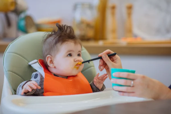 TOMMEE-TIPPEE-HEAT-SENSE-SPOON